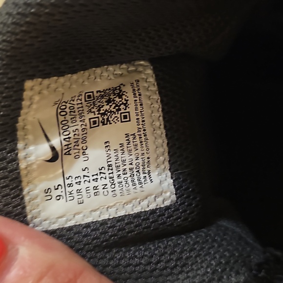 Nike Black and White Athletic Cleats main image 11